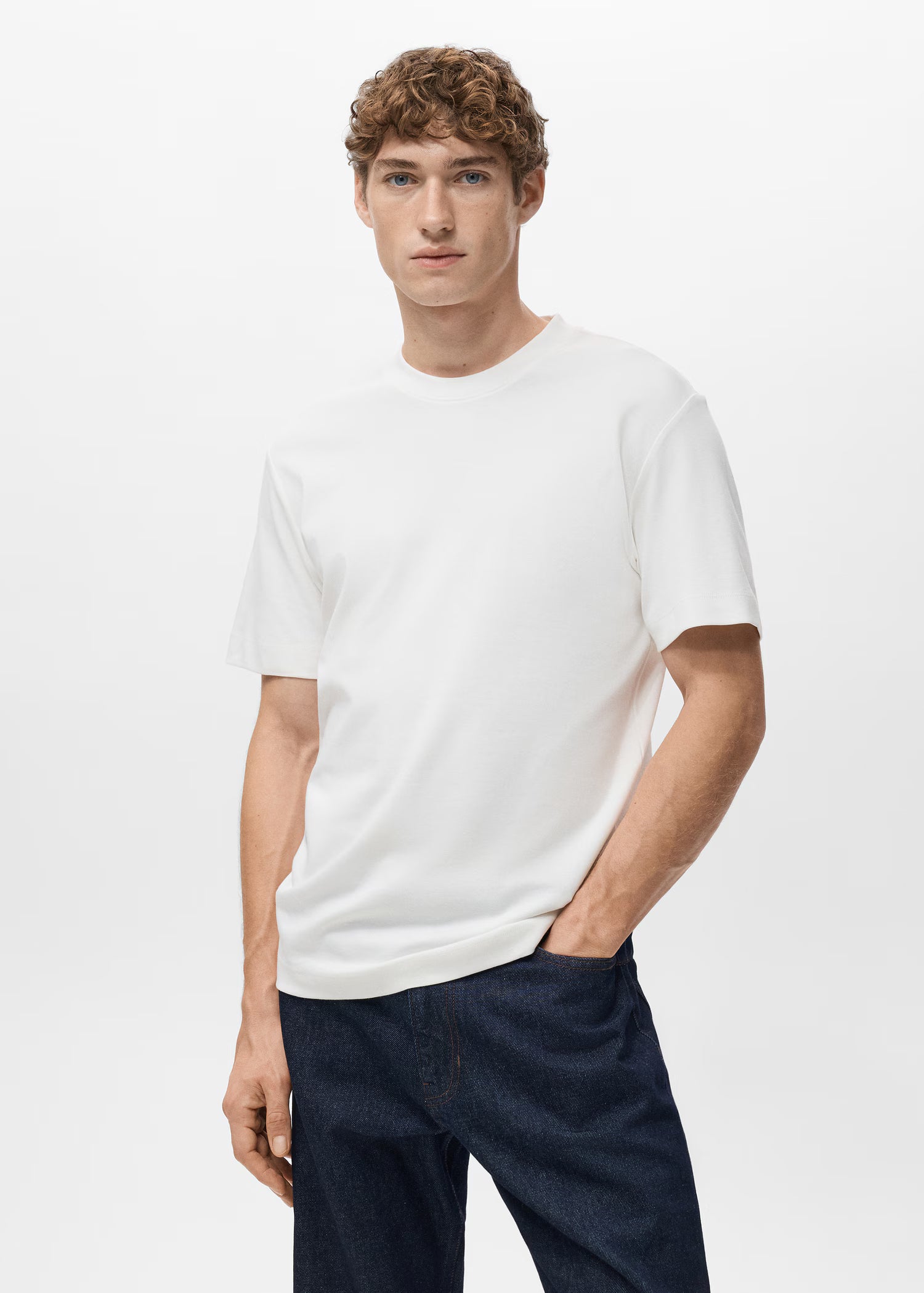 Medium weight regular fit T-shirt